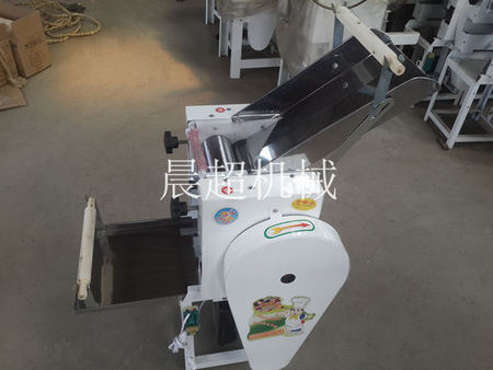 天津小型面條機(jī)廠(chǎng)家_晨超機(jī)械提供優(yōu)惠的小型面條機(jī)