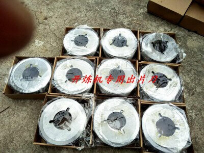 偉創(chuàng)械橡膠機(jī)械配件、捏煉機(jī)密封環(huán)、開(kāi)煉機(jī)出片刀圖2