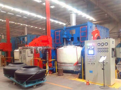 方圓達(dá)機(jī)械平移式輪胎硫化機(jī)圖2