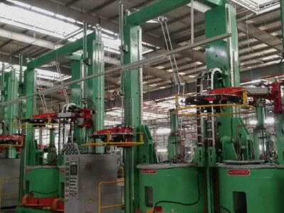 軟控股份全鋼及工程胎液壓硫化機(jī)